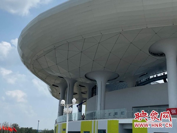 打造城市新夜景 郑州再添一座顶级网球场馆