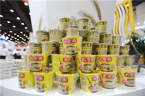 河南好小麦 中国好面食 中国优质面食领导品牌白象食品亮相首届郑州食博会